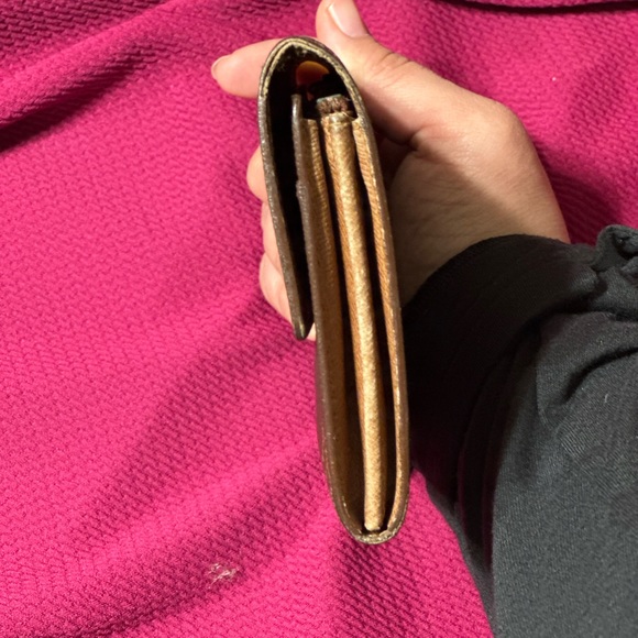 Authentic Louis Vuitton Monogram wallet - Picture 4 of 10